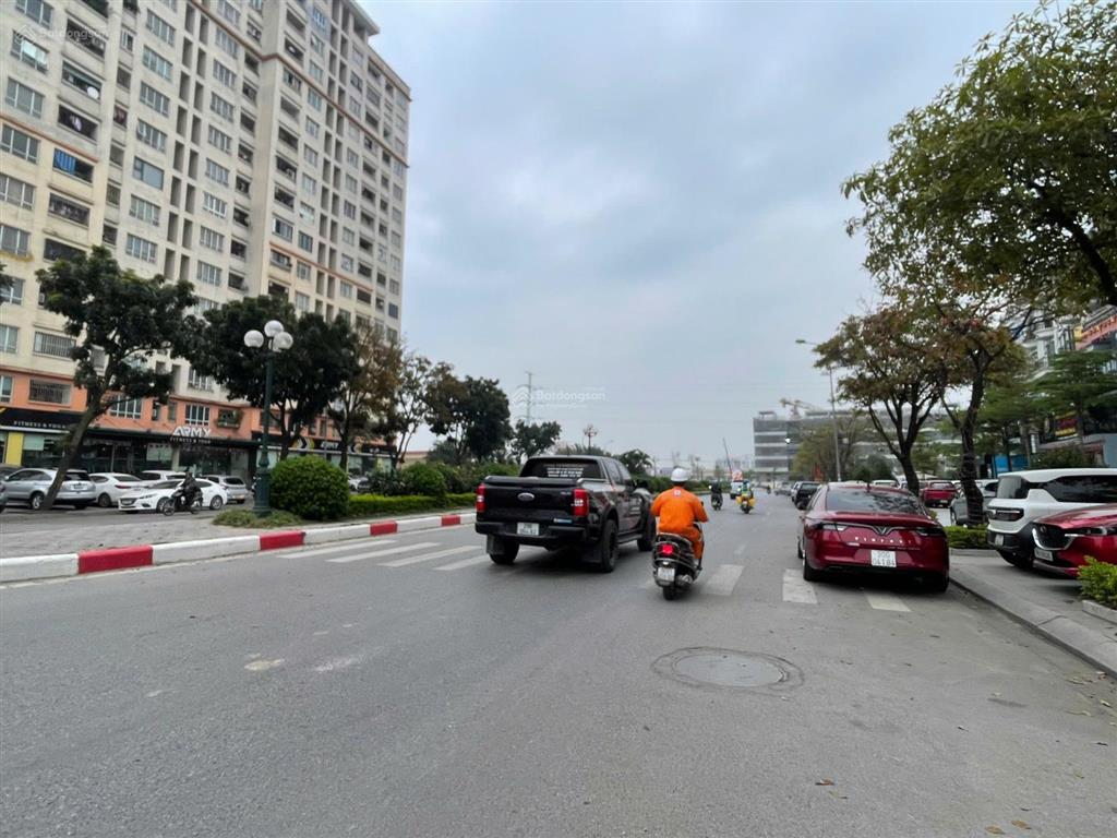 Bán đất phố sài đồng cực đẹp, ô tô tránh, vỉa hè, kinh doanh, 175m2, mt 8,6m, chỉ nhỉnh 40 tỷ.