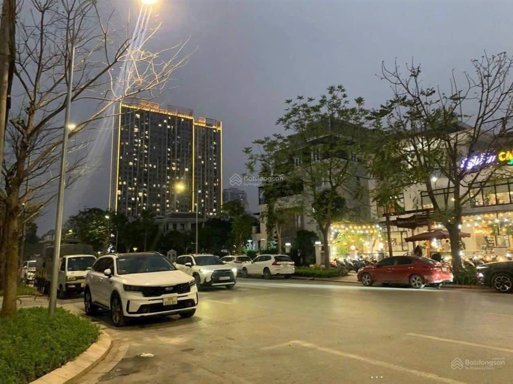 Siêu hiếm có đâu ra! nhà lô góc 4 tầng mặt đường nguyễn văn giáp  cầu diễn giá nhỉnh 30 tỷ