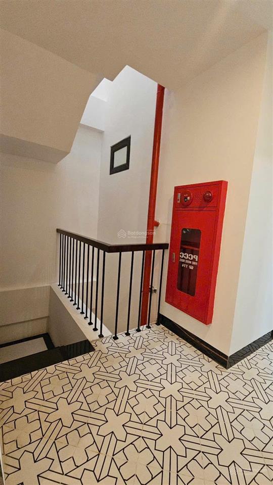 Bán nhà dòng tiền giá rẻ lạc long quân