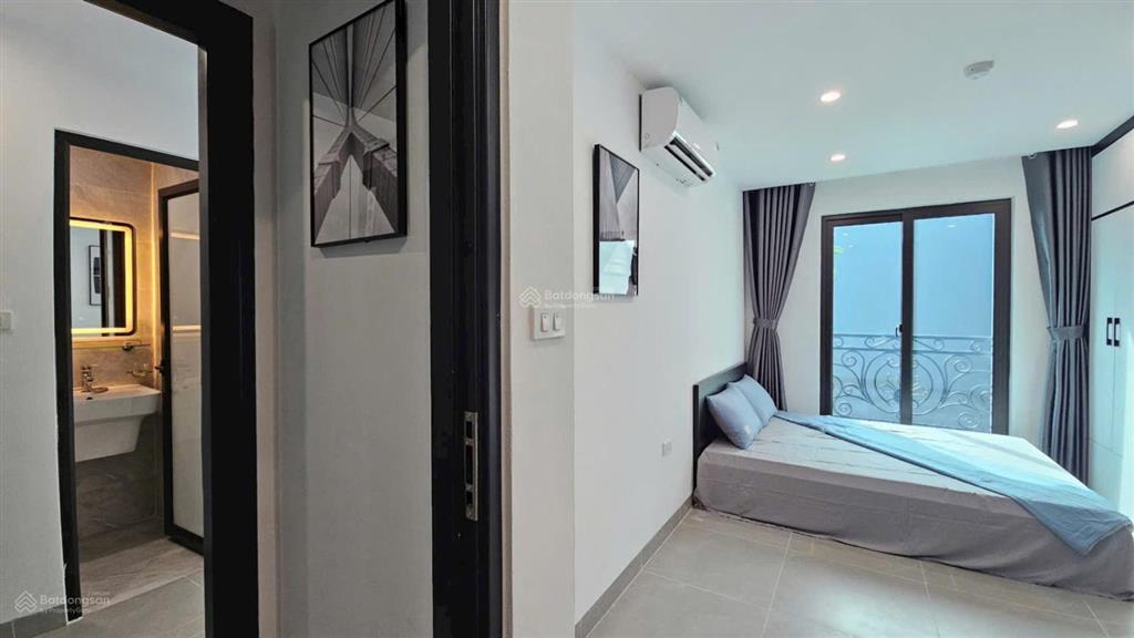 Bán nhà dòng tiền giá rẻ lạc long quân