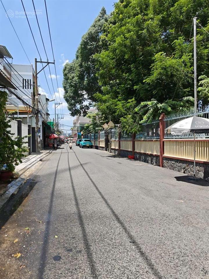 Bán nhà mặt tiền linh đông, đối diện giáo xứ nguyễn duy khang, đậu chúc chiếc ô tô thoải mái