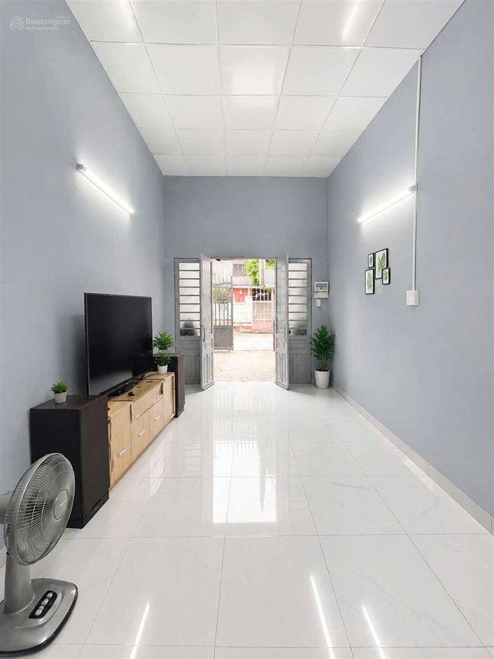 Bán nhà mặt tiền linh đông, đối diện giáo xứ nguyễn duy khang, đậu chúc chiếc ô tô thoải mái