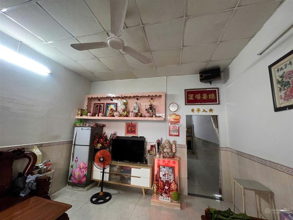 Bán nhà 2 tầng hẻm xe hơi phường trường thọ, vị trí kết nối 3 trục giao thông lớn