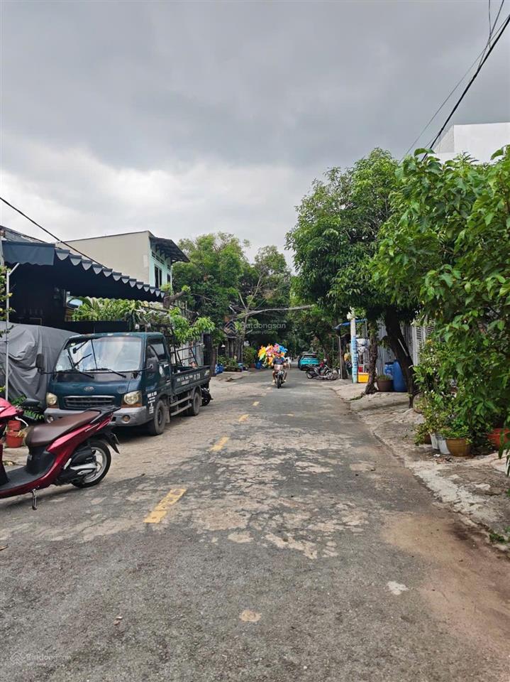 Bán nhà mặt tiền đường 15 bình chiểu ngay giáo xứ khiết tâm  đường 10 mét lề rộng cây xanh mát