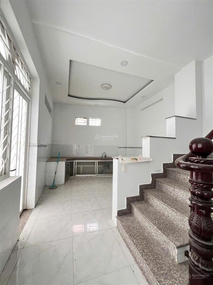 Bán nhà đường 22 linh đông sát vành đai 2  nhà đúc thật có sân rộng