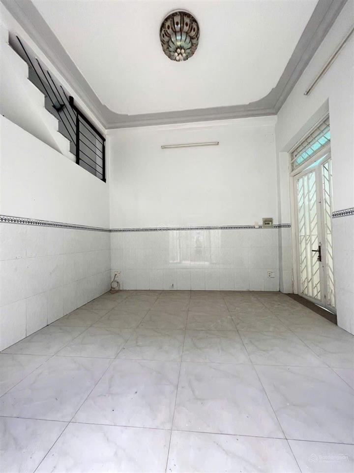 Bán nhà đường 22 linh đông sát vành đai 2  nhà đúc thật có sân rộng