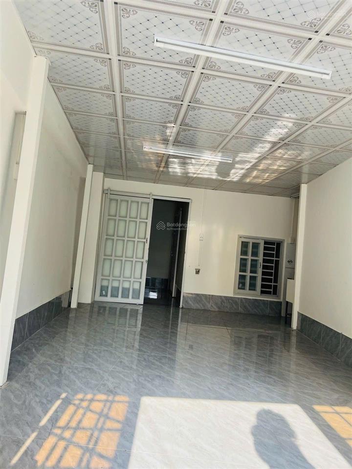 Bán nhà hxh 1/ linh đông  nhà 2 mặt hẻm, chia 2 căn có dòng tiền 10 triệu