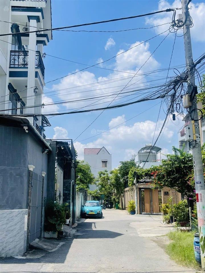 Bán đất hẻm xe hơi linh xuân  64m2 sát trường thpt đào sơn tây