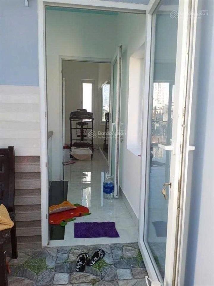 Bán nhà 3 tầng ngay chợ thủ đức  nhà kiên cố, tương lai ra đường 20 mét