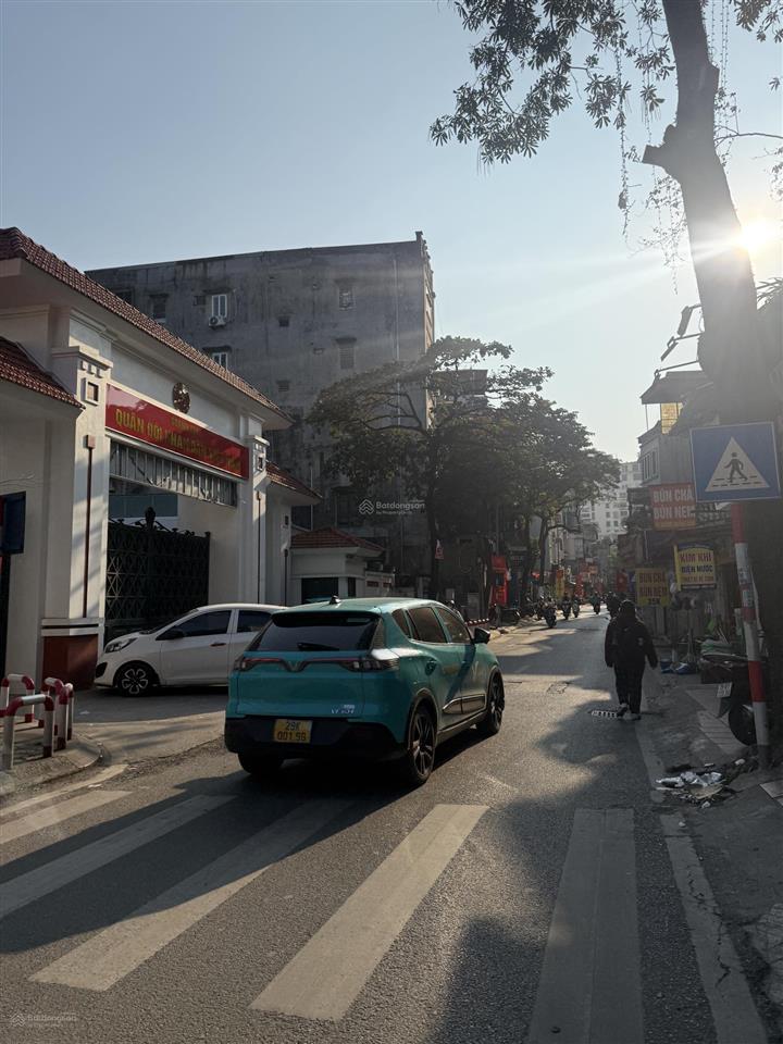 Bán nhà đón tết, phố dương quảng hàm, gara ô tô, thang máy, dt 55m2 giá hơn 20 tỷ