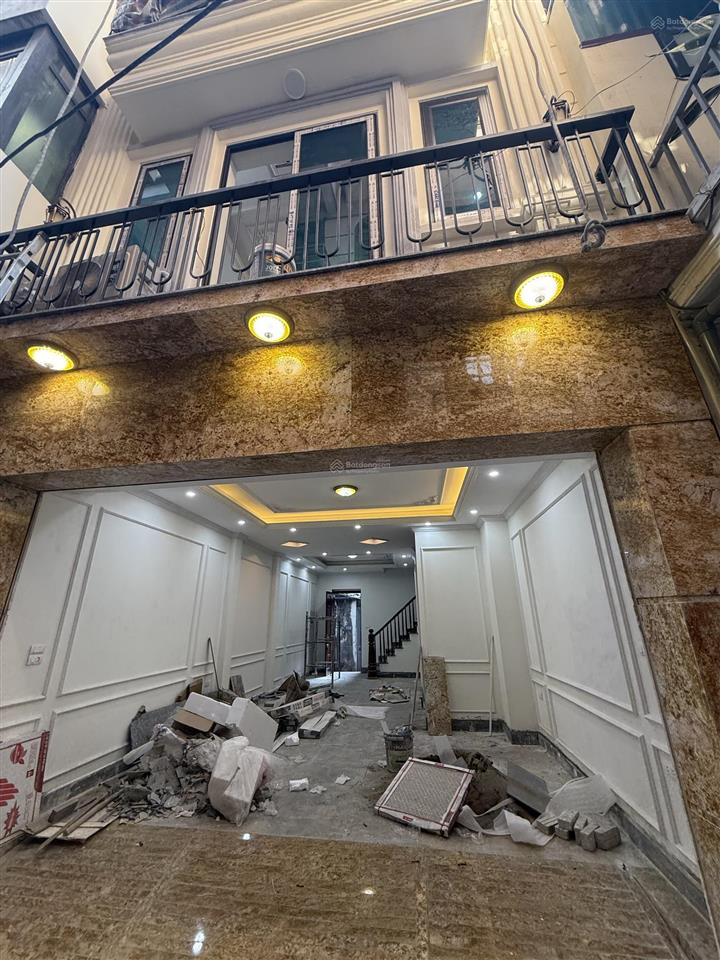 Bán nhà đón tết, phố dương quảng hàm, gara ô tô, thang máy, dt 55m2 giá hơn 20 tỷ