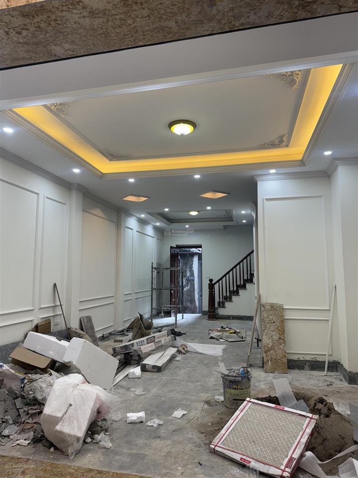 Bán nhà đón tết, phố dương quảng hàm, gara ô tô, thang máy, dt 55m2 giá hơn 20 tỷ