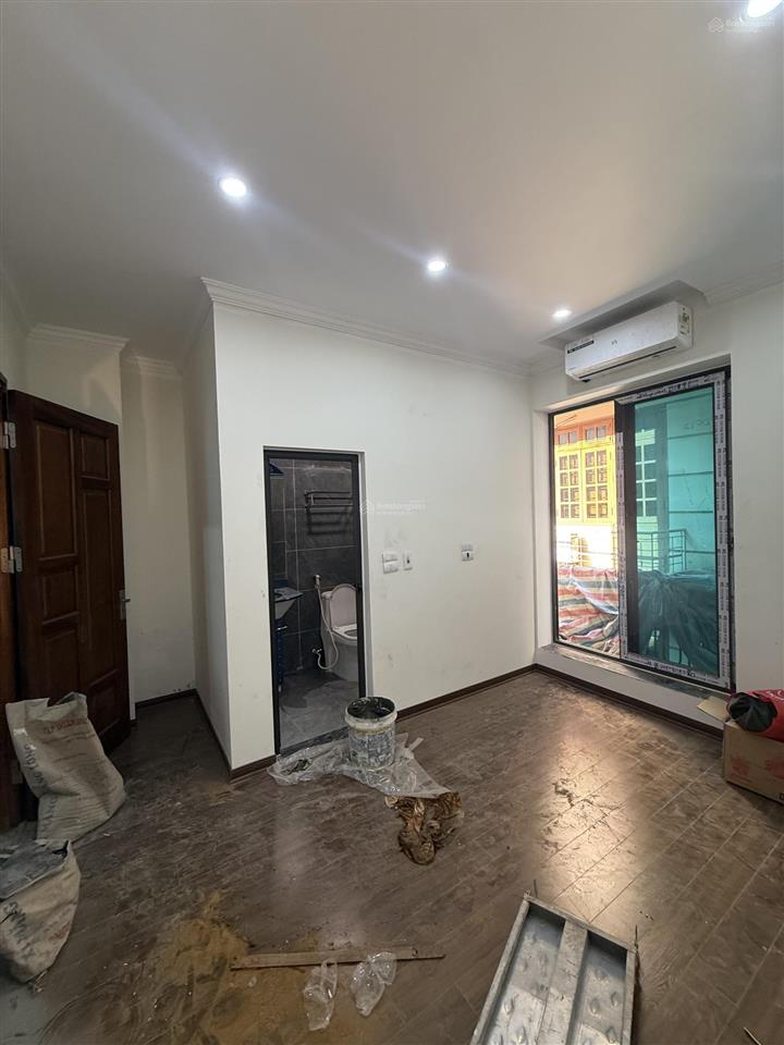 Bán nhà đón tết, phố dương quảng hàm, gara ô tô, thang máy, dt 55m2 giá hơn 20 tỷ