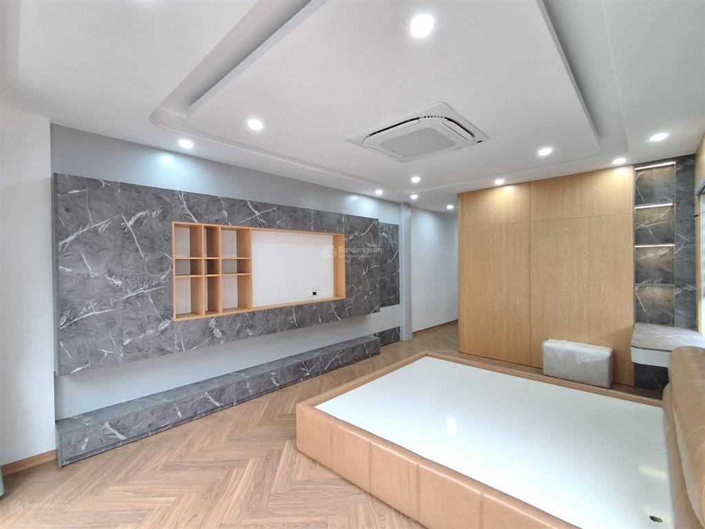 Bán nhà đẹp đón tết phố xuân thuỷ, cầu giấy, dt52m2 x 7t, thang máy, oto đỗ, giá 14 tỷ nhỏ