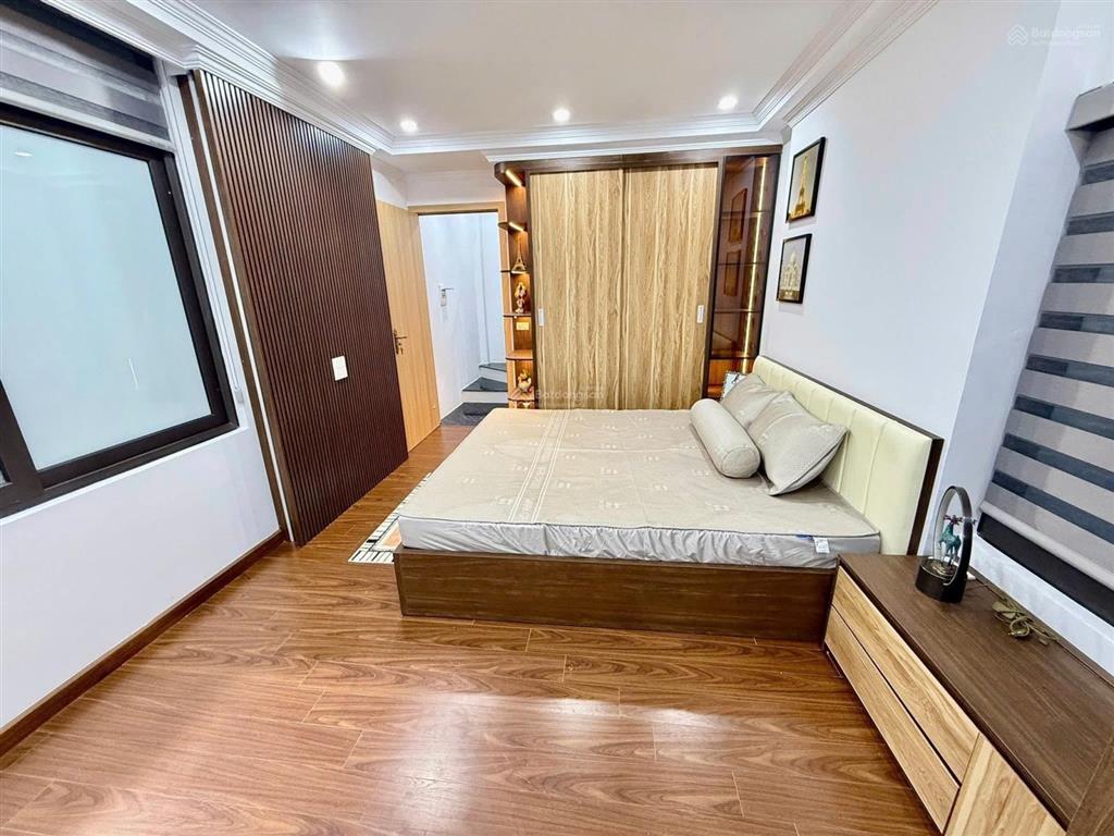 Bán nhà phố trần thái tông, cầu giấy, dt 52m² x 5 tầng, mặt ngõ ô tô, sổ vuông a4, giá 14 tỷ nhỉnh