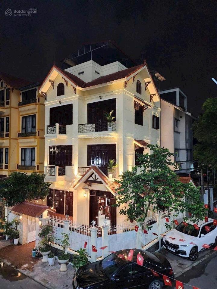 Biệt thự phố thiên hiền, mỹ đình khu cán bộ quan chức, dt 140m2 mt 11m, giá 40 tỷ nhỏ