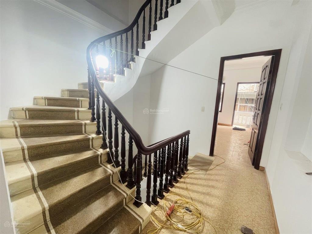 Bán nhà phố đặng thuỳ trâm, cầu giấy, phân lô oto đỗ cửa dt70m2 x 4 tầng, 1 bước ra phố, giá 24 tỷ