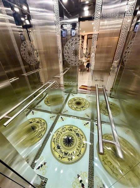 Bán gấp nhà phố khúc thừa dụ, dt 65m2 x 7t thang máy, oto đỗ cửa, giá chỉ 15 tỷ nhỉnh