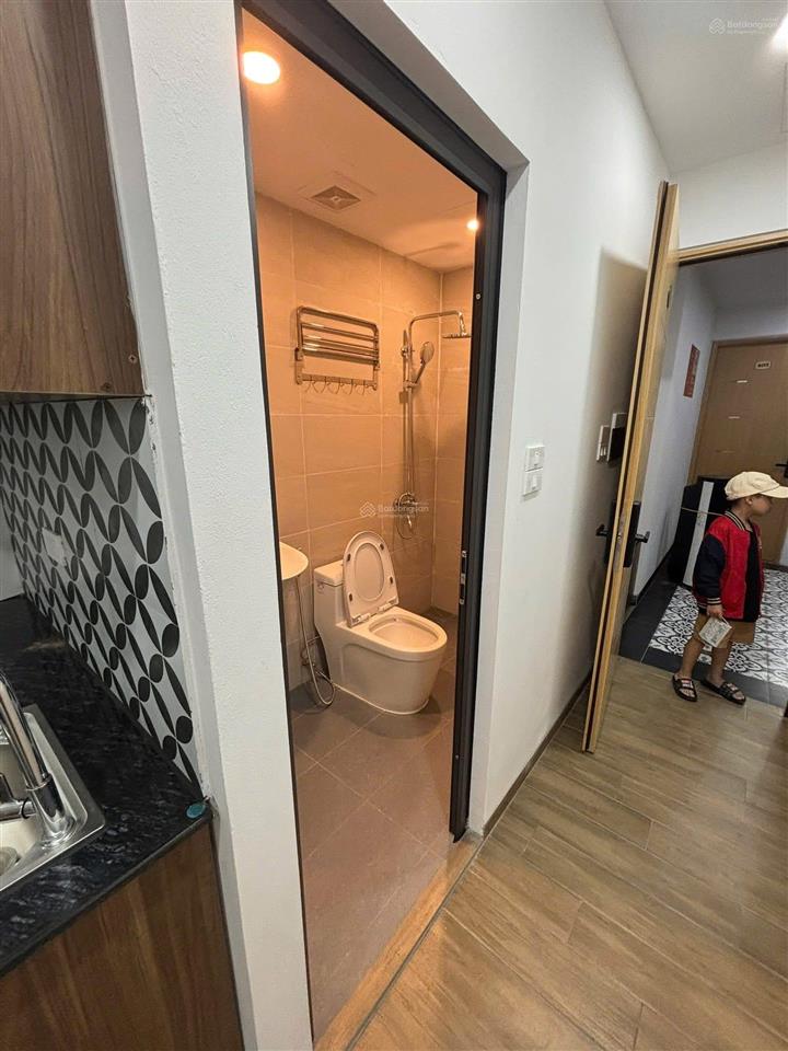 Bán toà chdv vip, phố lê đức thọ, dt130m2 x 9 tầng, 33 phòng, doanh thu 2.5 tỷ/ năm giá 40 tỷ