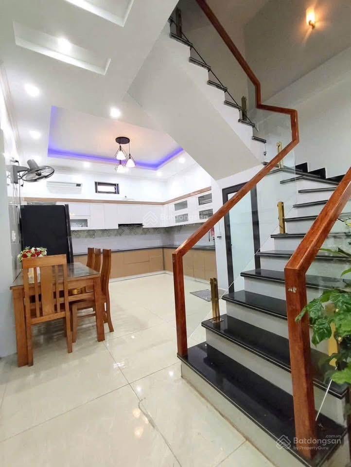 Siêu phẩm phân lô trần quốc hoàn 10m ra phố ô tô tránh 42m² x 5 tầng  14 tỷ nhỏ