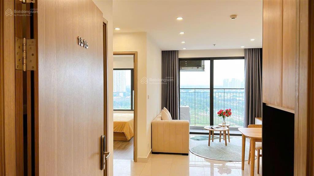 Bán nhanh trong tuần căn studio 33m2 view thằng hồ rất đẹp, đang cho thuê 14tr/tháng. giá 3.75 tỷ