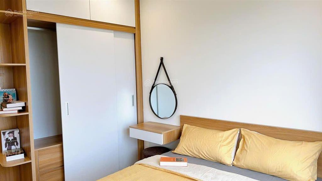 Bán nhanh trong tuần căn studio 33m2 view thằng hồ rất đẹp, đang cho thuê 14tr/tháng. giá 3.75 tỷ