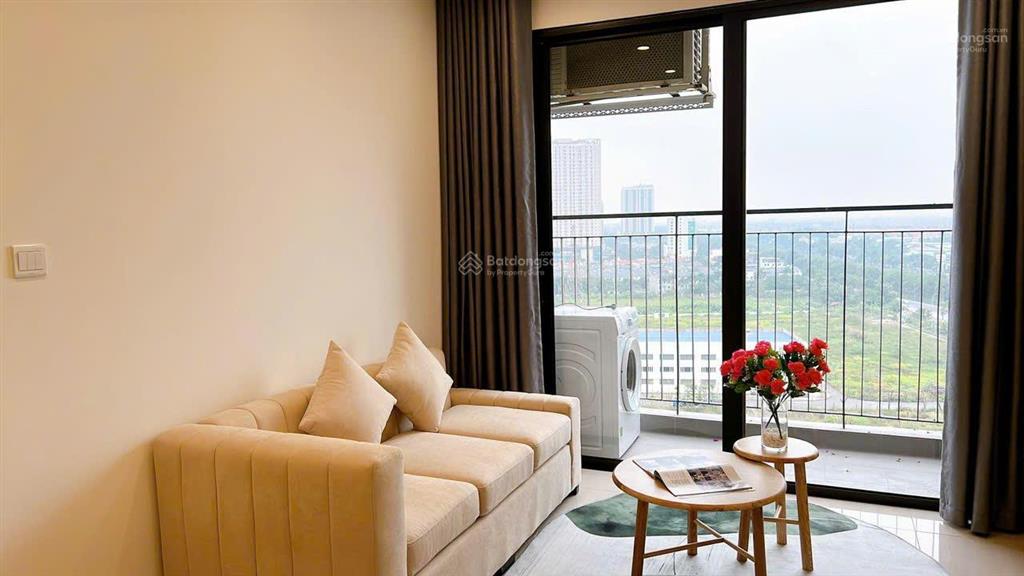 Bán nhanh trong tuần căn studio 33m2 view thằng hồ rất đẹp, đang cho thuê 14tr/tháng. giá 3.75 tỷ