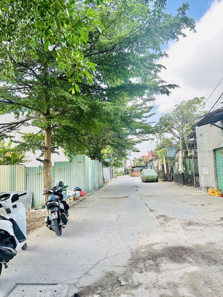Đất Đẹp Hẽm 8m Ngay Ngã 4 Nữ Dân Công - Quách Điêu 10 x 27m Giá 9.4 Tỷ