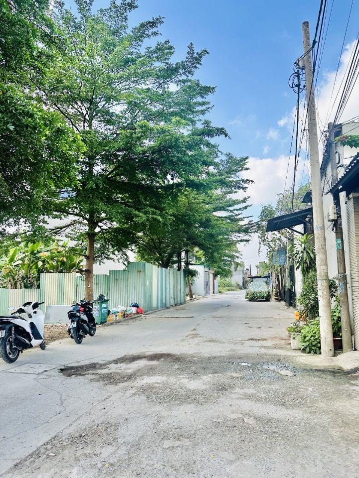 Đất Đẹp Hẽm 8m Ngay Ngã 4 Nữ Dân Công - Quách Điêu 10 x 27m Giá 9.4 Tỷ