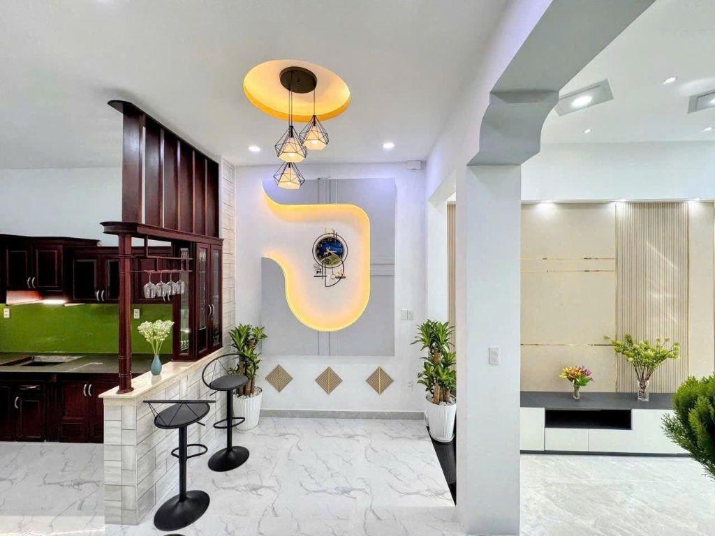 Bán Biệt Thự Mini Mặt Tiền Nội Bộ Giáp Tân Phú – 6 x 16m Giá 9.3 Tỷ