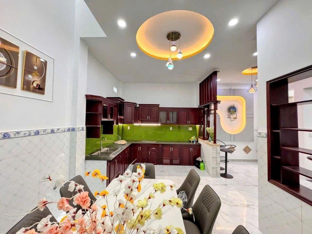 Bán Biệt Thự Mini Mặt Tiền Nội Bộ Giáp Tân Phú – 6 x 16m Giá 9.3 Tỷ
