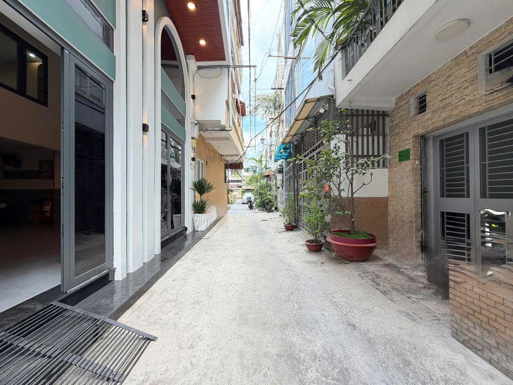 Bán Tòa CHDV Quận 3 (103m²) Giá 28.8 Tỷ, Dòng Tiền 110 Tr/Tháng