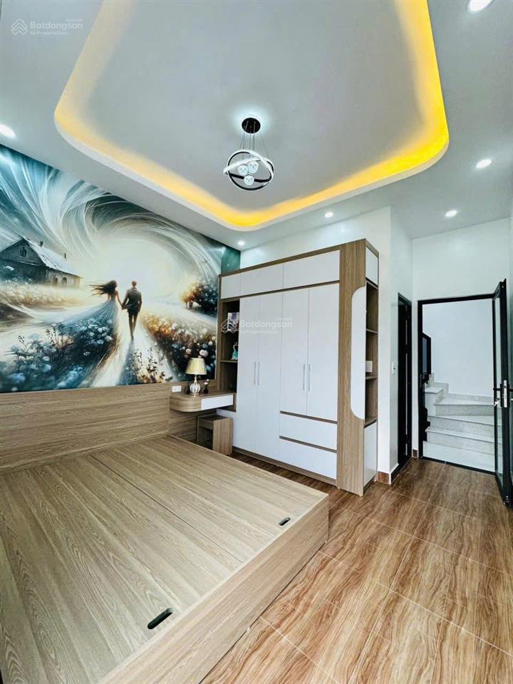 Bán nhà trung tâm hải phòng phố cầu đất  nhà 3,5 tầng có sân cổng
