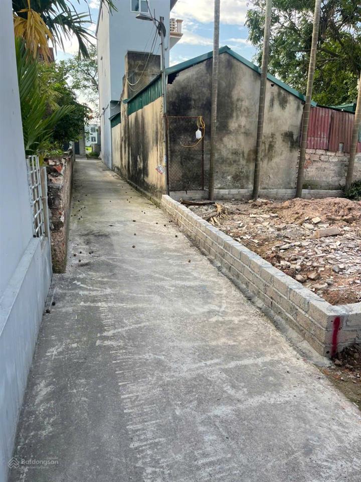 Bán đất thôn áng phao dân hòa thanh oai 82m², mặt tiền 7,21m, sẵn sổ, giá 37tr/m2