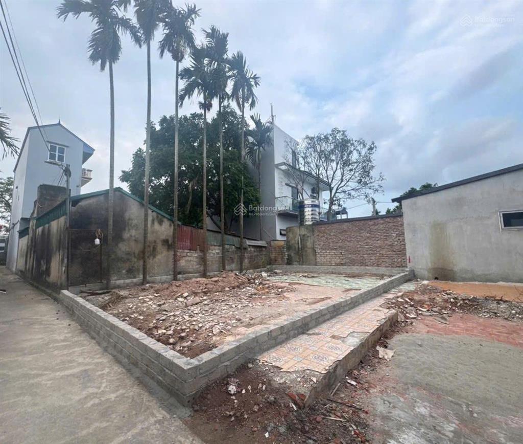 Bán đất thôn áng phao dân hòa thanh oai 82m², mặt tiền 7,21m, sẵn sổ, giá 37tr/m2