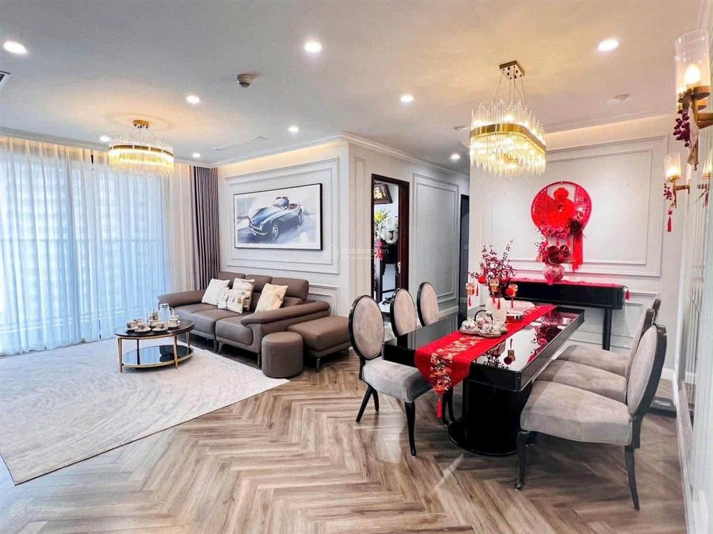 Chính chủ gửi bán căn 3 ngủ  tứ hiệp plaza ( tầng trung) diện tích  84m 3 ngủ 2vs