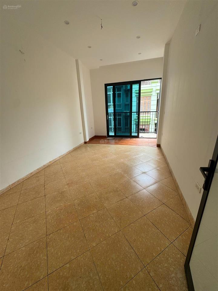 Cho thuê văn phòng tại số 6 ngõ 1, bùi huy bích, 32 triệu, 280 m2, view đẹp!
