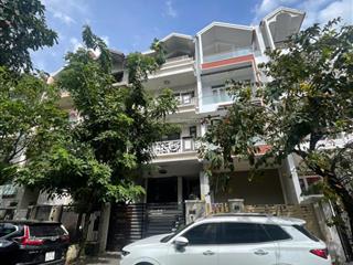 Bán giá tốt nhất thị trường 28tỷ5 nhà phố himlam đường 14m, nhà full nội thất  0908 935 ***