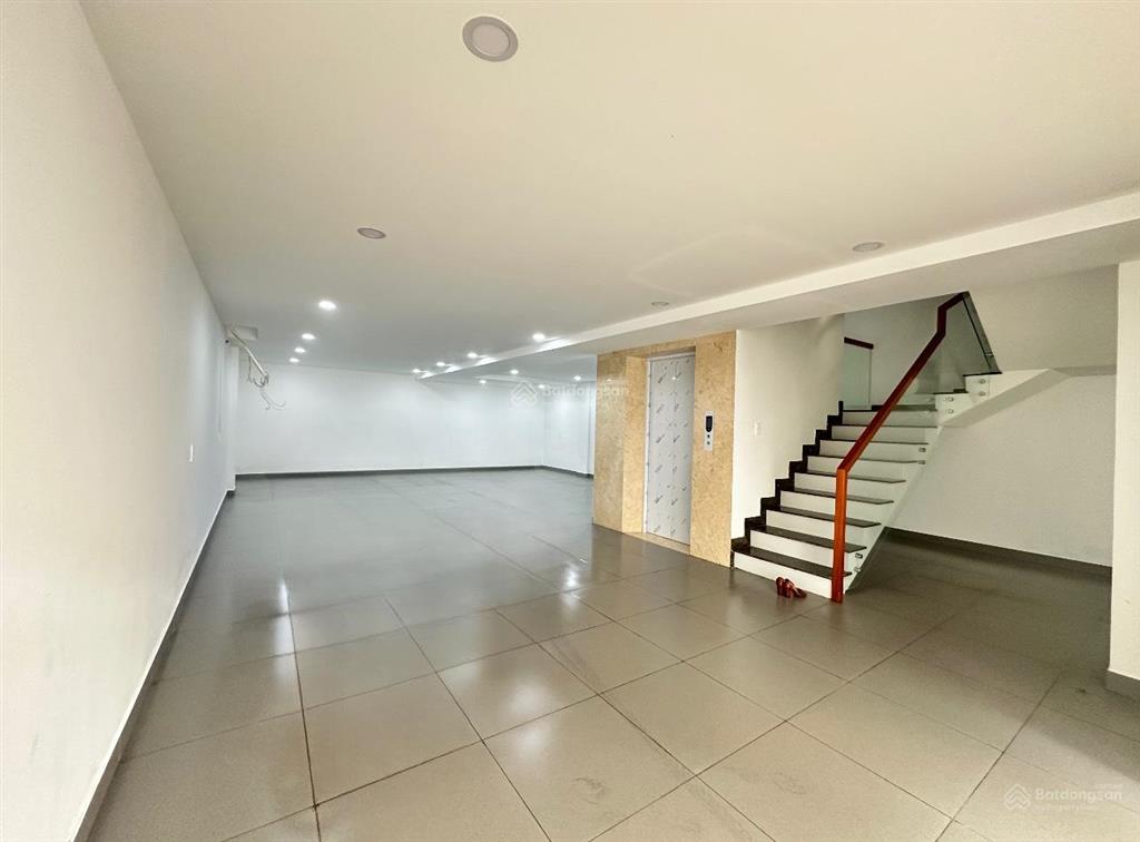 Cho thuê biêt thự himlam 7.5x20m2 tk văn phòng + có tm lk khuôn viên giá 65tr  0908 935 ***