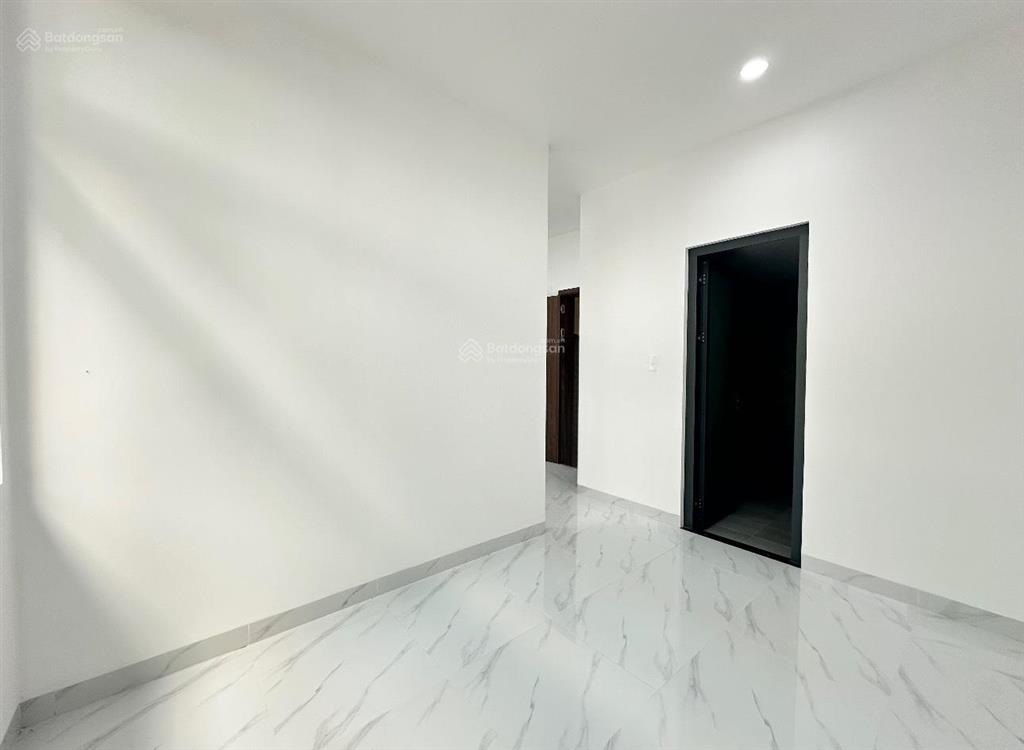 Cho thuê biêt thự himlam 7.5x20m2 tk văn phòng + có tm lk khuôn viên giá 65tr  0908 935 ***