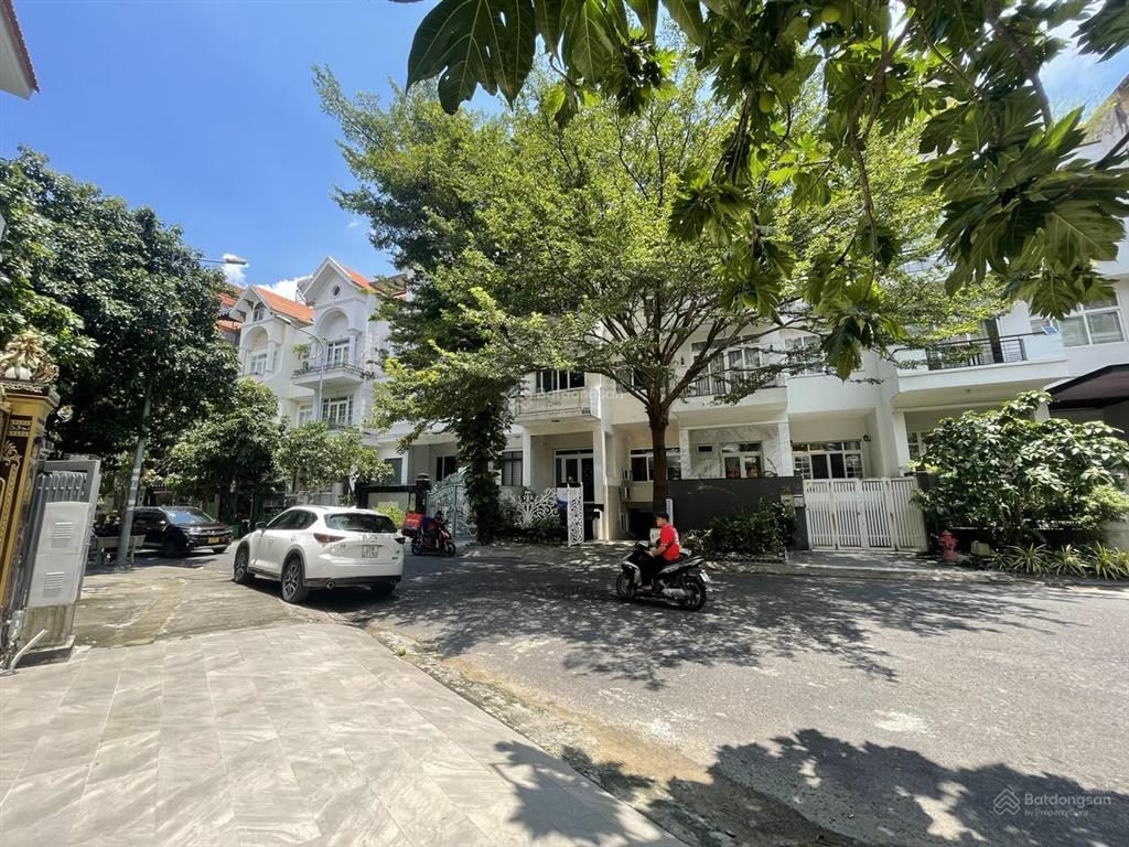 Cho thuê biêt thự himlam 7.5x20m2 tk văn phòng + có tm lk khuôn viên giá 65tr  0908 935 ***