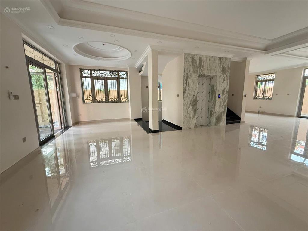 Cho thuê biệt thự himlam siêu cao cấp mới 100% thiết bị hiện đại + có tm giá 100tr  0908 935 ***