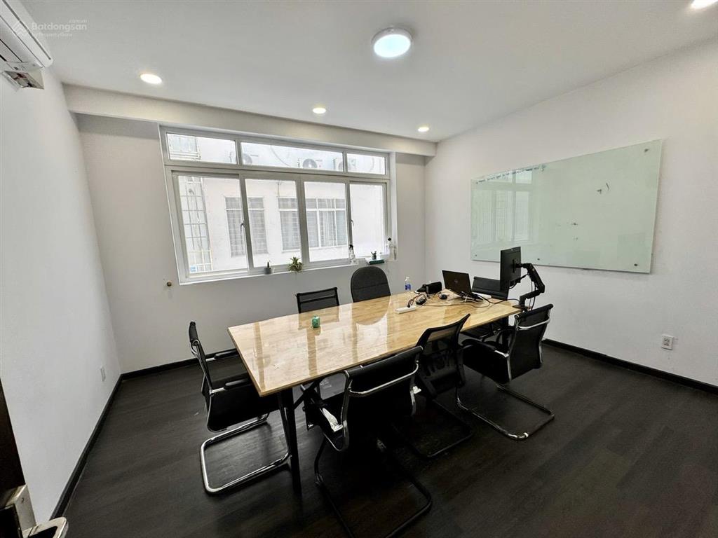 Cho thuê nhà phố tk văn phòng kdc himlam nhà sạch sẽ + mới dt 5x20m2 giá 55tr/th  0908 935 ***