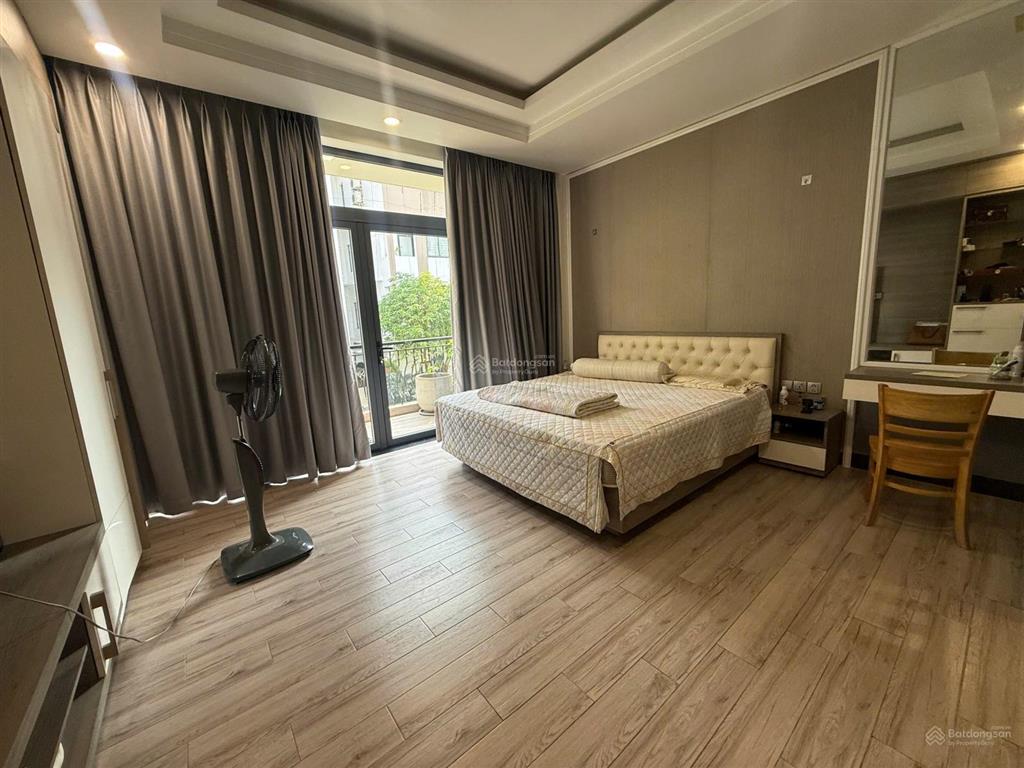 Cho thuê nhà phố himlam cao cấp full nội thất, có thang máy 5pn + 5wc giá 60tr  0908 935 ***