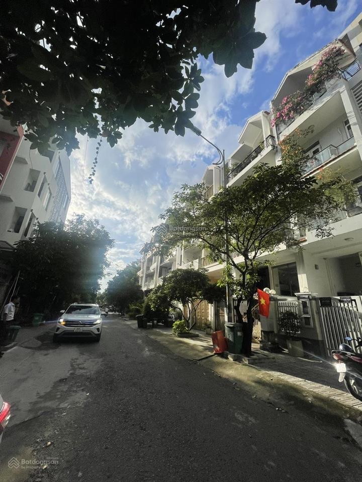 Cho thuê nhà phố himlam cao cấp full nội thất, có thang máy 5pn + 5wc giá 60tr  0908 935 ***