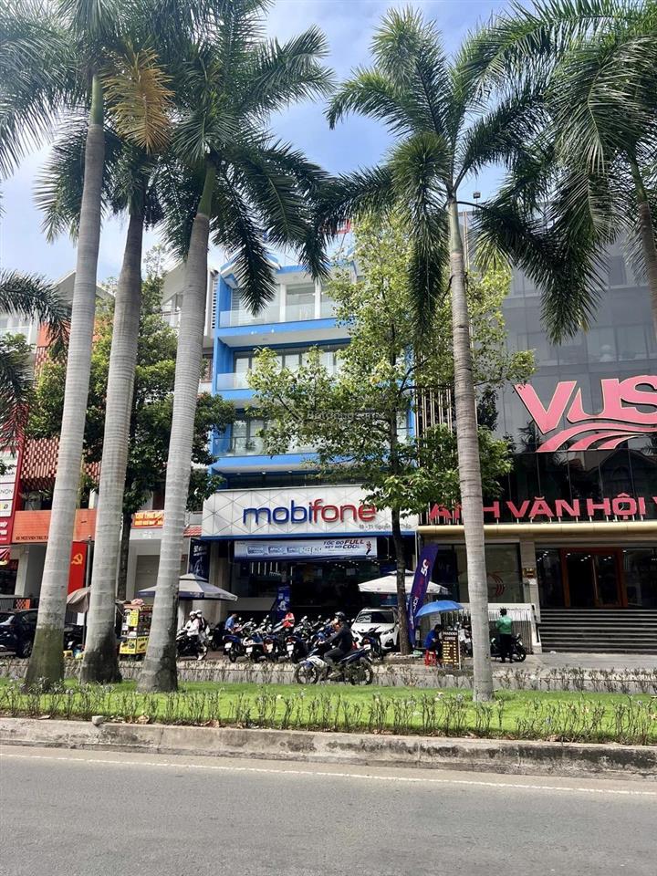 Cho thuê vị trí vip nhất đ.nguyễn thị thập hợp khối 10x20m2 tkvp, có tm giá 280tr  0908 935 ***