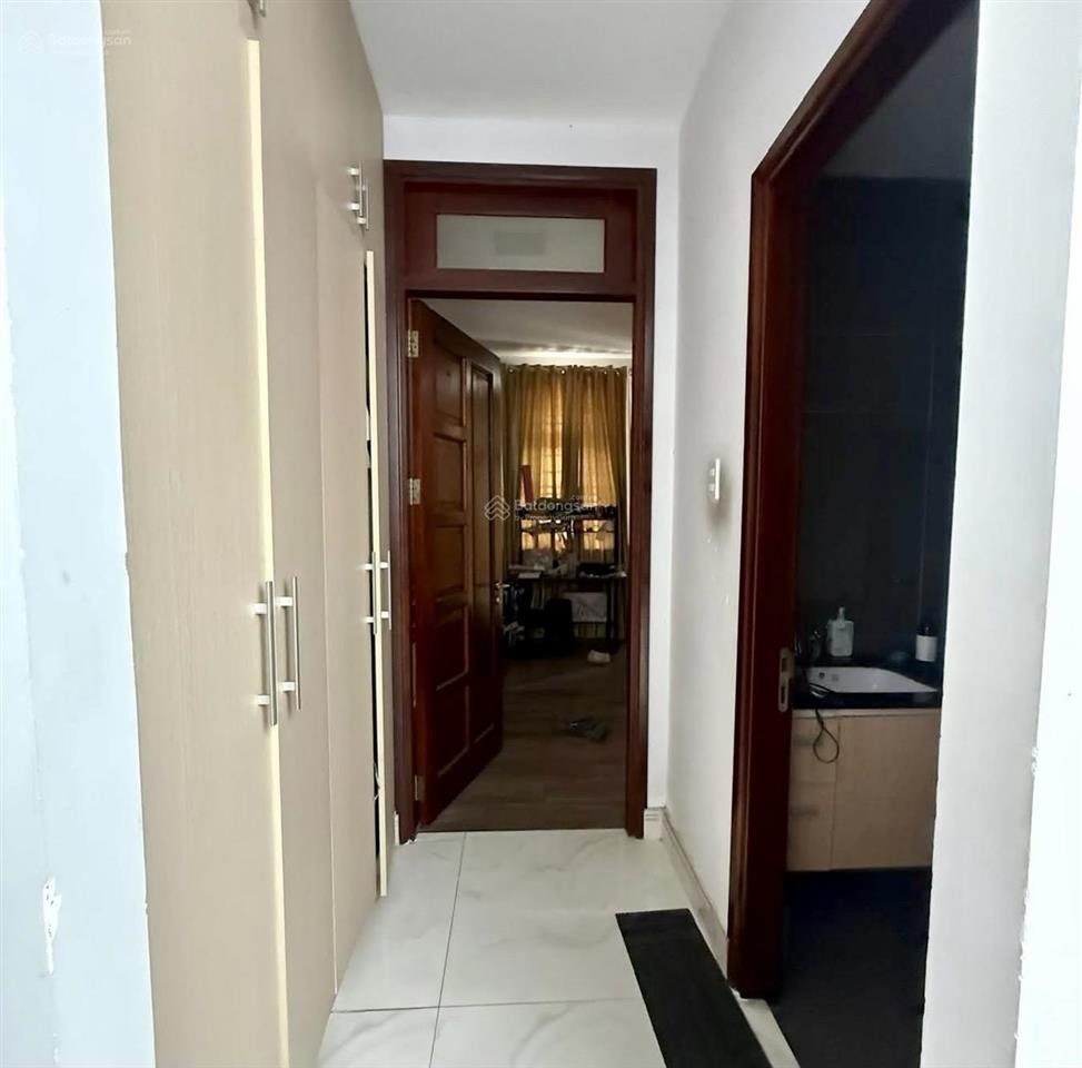 Cho thuê nhà phố himlam 45 triệu/th dt 5x20m2 tkvp + ở có nội thất, có hầm oto  0908 935 ***