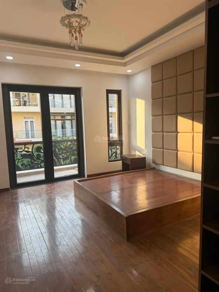 Bán nhà phố đ.14m kđt himlam dt 5x20m2 nội thất full, hướng t giá 28,5 tỷ  0908 935 ***