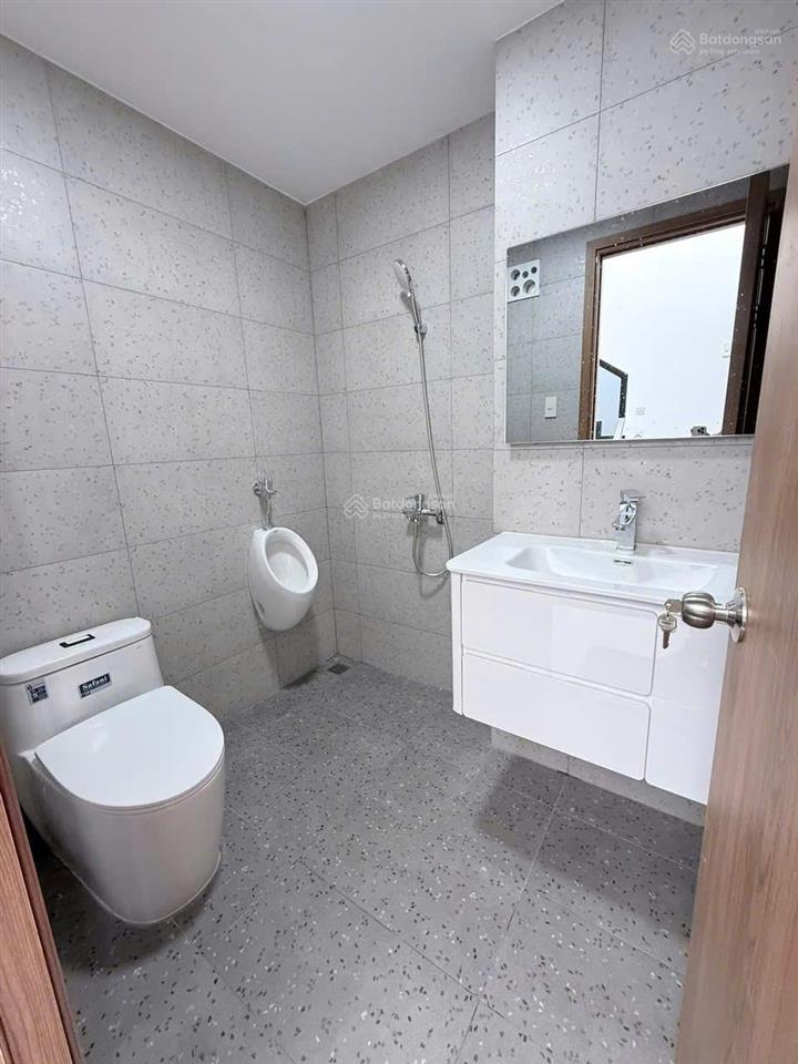 Bán 45 tỷ nhà mặt tiền dt 5x20m nhà mới + hđt 80tr + có tm đ.hoàng trọng mậu himlam  0908 935 ***
