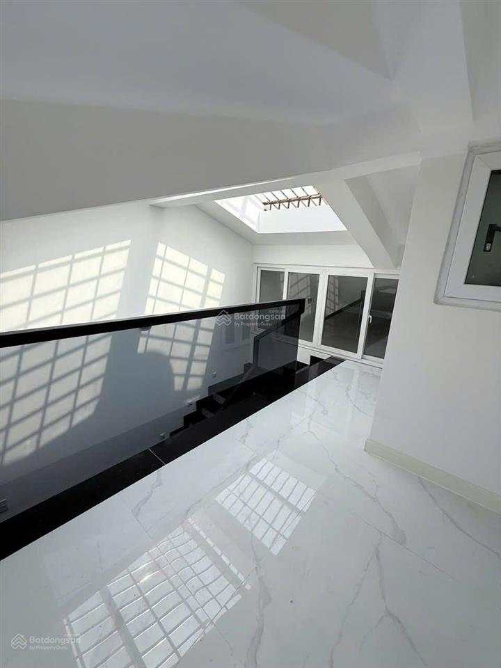 Bán 45 tỷ nhà mặt tiền dt 5x20m nhà mới + hđt 80tr + có tm đ.hoàng trọng mậu himlam  0908 935 ***